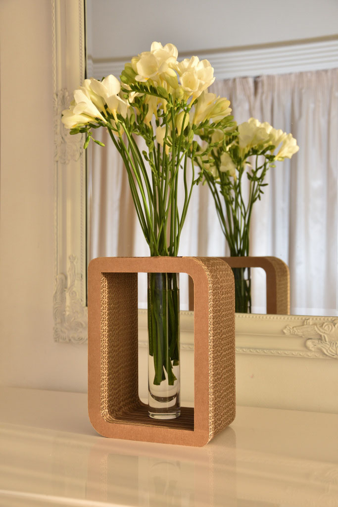 Cardboard Decorative Vase Holder - More Cardboard ideas on Ecoture .lv